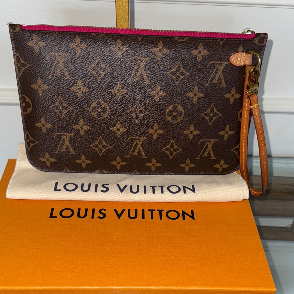 Louis Vuitton Monogram Authentic With Box & Dust Bag
